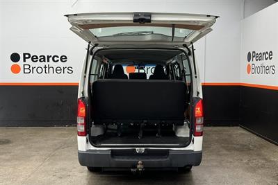 2010 Toyota Hiace - Thumbnail