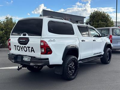 2022 Toyota Hilux - Thumbnail