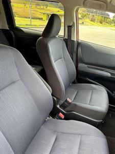 2016 Toyota Sienta - Thumbnail