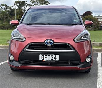 2016 Toyota Sienta - Thumbnail