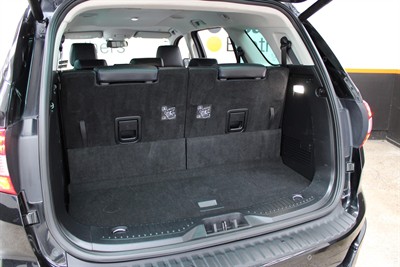 2022 Ford Everest - Thumbnail