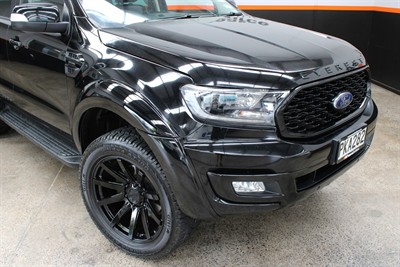 2022 Ford Everest - Thumbnail