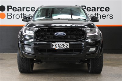 2022 Ford Everest - Thumbnail