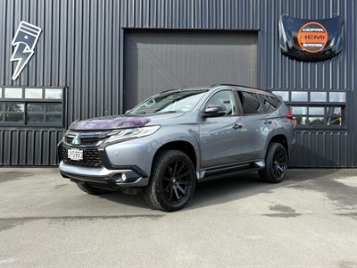 2016 Mitsubishi Pajero Sport - Thumbnail