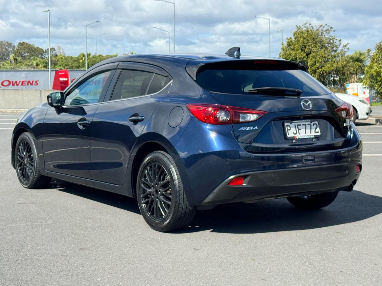 2013 Mazda Axela
