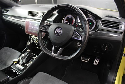 2018 Skoda Superb - Thumbnail