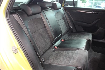 2018 Skoda Superb - Thumbnail