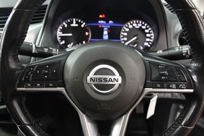 2022 Nissan Navara - Thumbnail