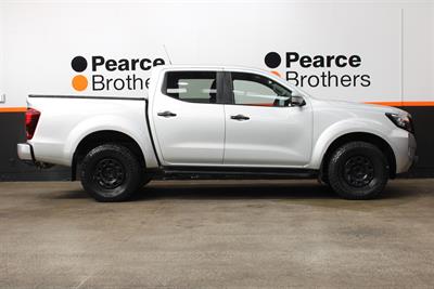 2022 Nissan Navara - Thumbnail