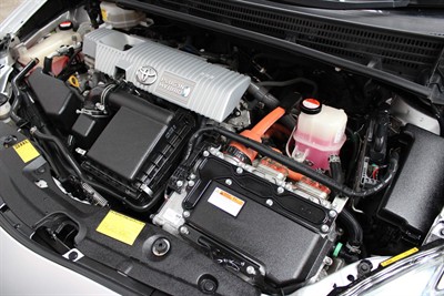2014 Toyota PRIUS - Thumbnail