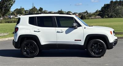 2016 Jeep Renegade - Thumbnail