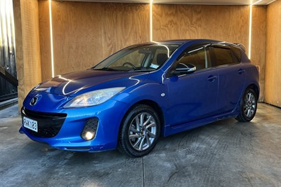 2013 Mazda Axela - Image Coming Soon