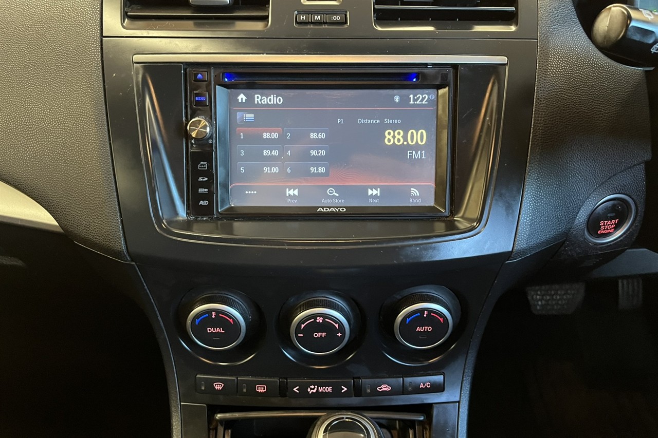 2013 Mazda Axela