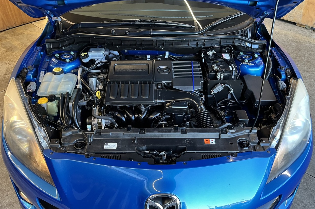 2013 Mazda Axela