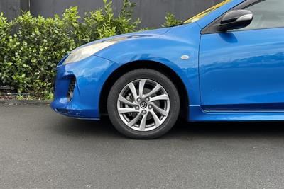 2013 Mazda Axela - Thumbnail