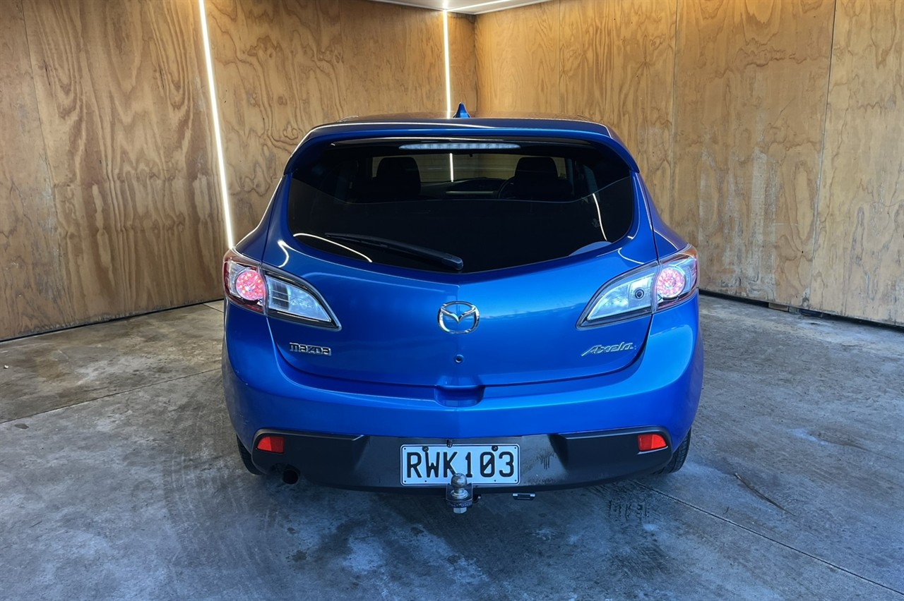 2013 Mazda Axela