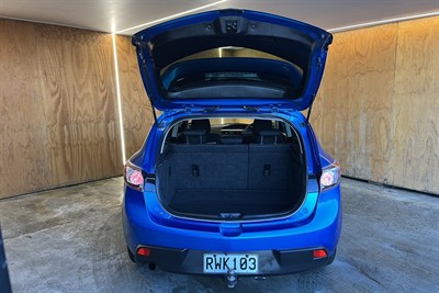 2013 Mazda Axela - Thumbnail