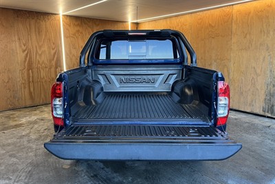 2016 Nissan Navara - Thumbnail
