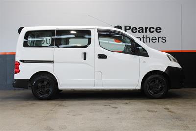 2015 Nissan Nv200 - Thumbnail