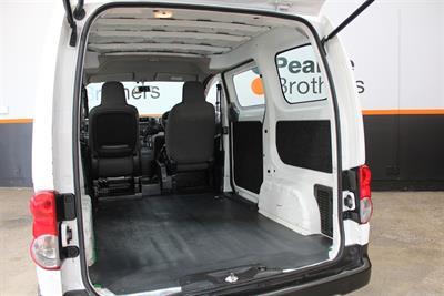 2015 Nissan Nv200 - Thumbnail