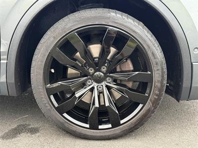 2019 Volkswagen Tiguan - Thumbnail