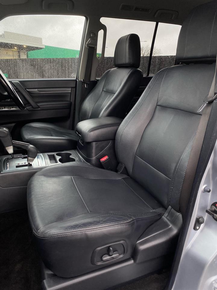 2011 Mitsubishi Pajero