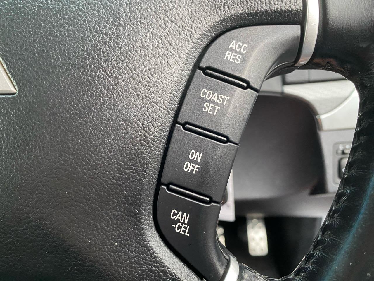 2011 Mitsubishi Pajero