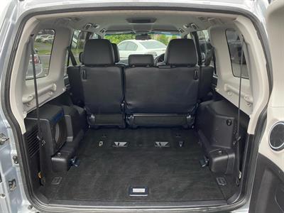 2011 Mitsubishi Pajero - Thumbnail