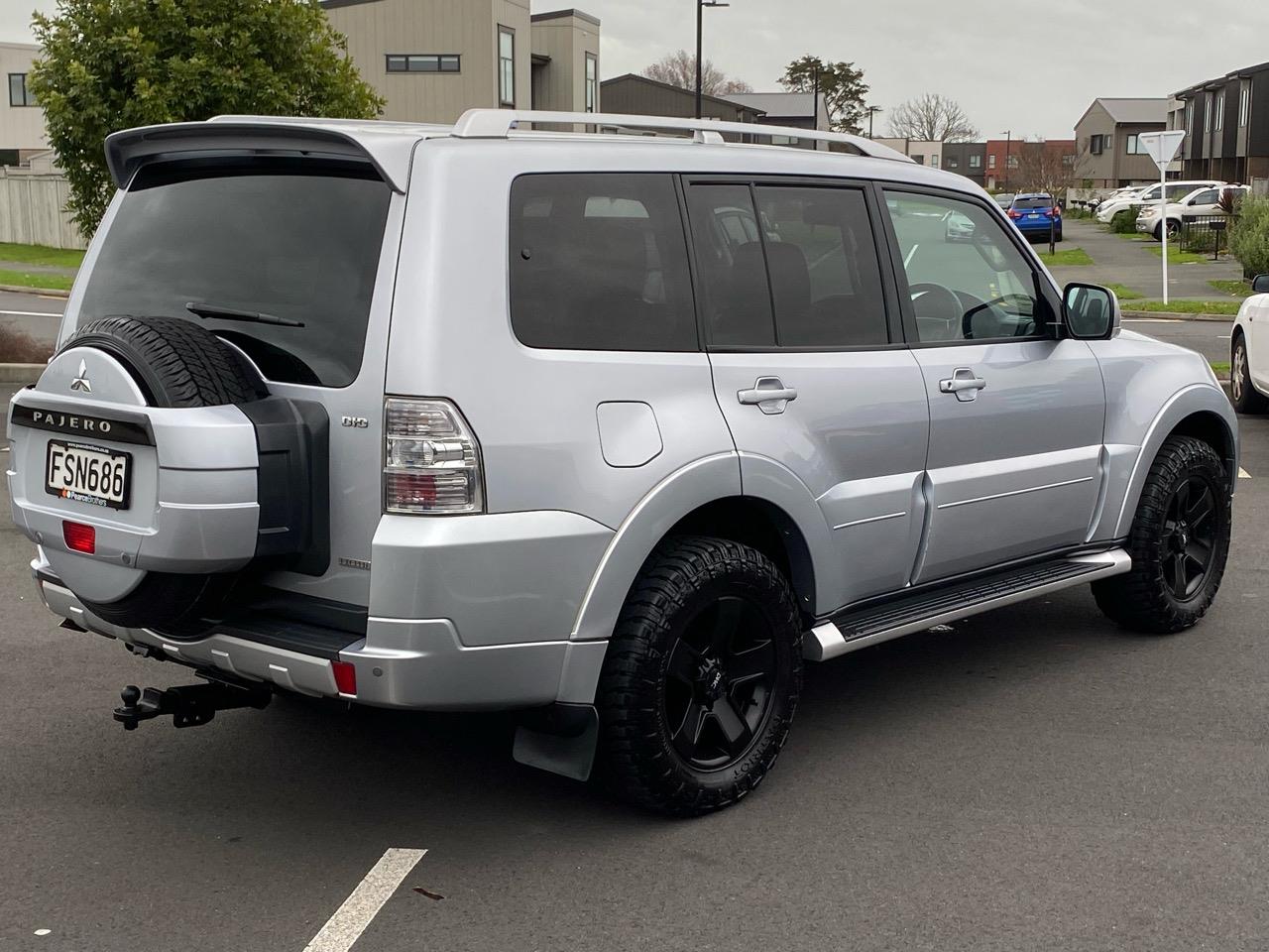 2011 Mitsubishi Pajero
