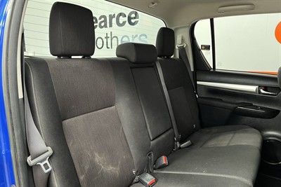 2018 Toyota Hilux - Thumbnail