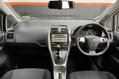 2009 Toyota Auris - Thumbnail