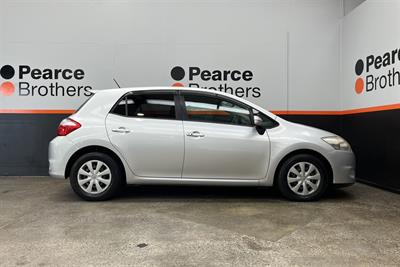 2009 Toyota Auris - Thumbnail