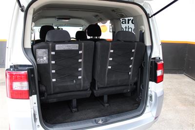 2011 Mitsubishi Delica - Thumbnail