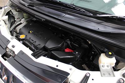 2011 Mitsubishi Delica - Thumbnail