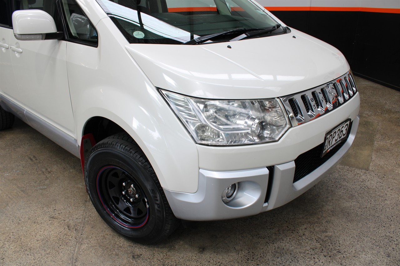 2011 Mitsubishi Delica