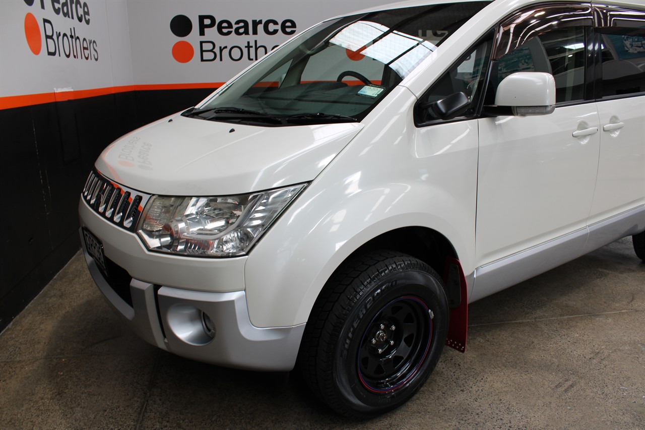 2011 Mitsubishi Delica
