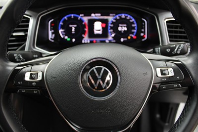 2021 Volkswagen T-Roc - Thumbnail