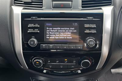 2016 Nissan Navara - Thumbnail