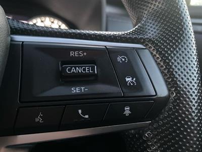 2022 Mitsubishi Outlander - Thumbnail