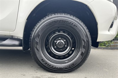 2016 Toyota Hilux - Thumbnail