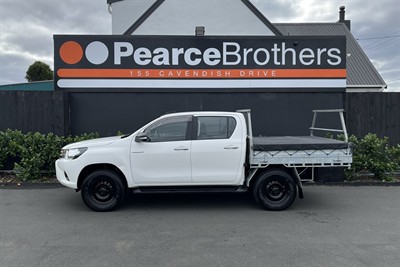 2016 Toyota Hilux - Thumbnail