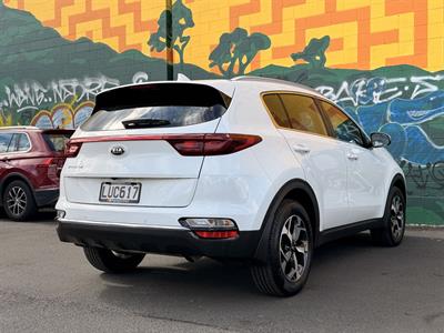 2018 Kia SPORTAGE - Thumbnail