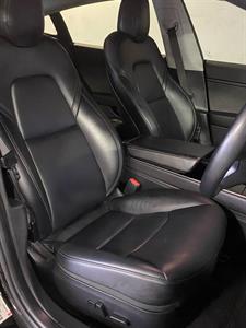 2019 Tesla Model 3 - Thumbnail