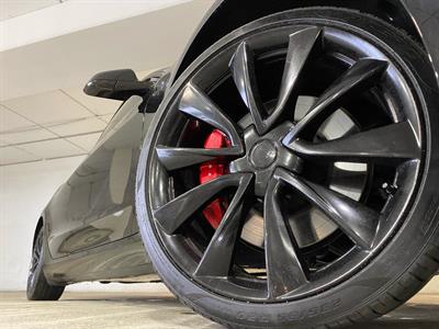 2019 Tesla Model 3 - Thumbnail