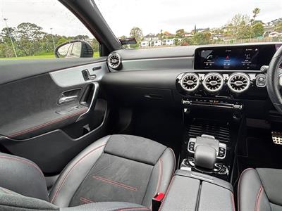 2020 Mercedes-Benz A 180 - Thumbnail