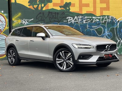 2022 Volvo V60 - Image Coming Soon