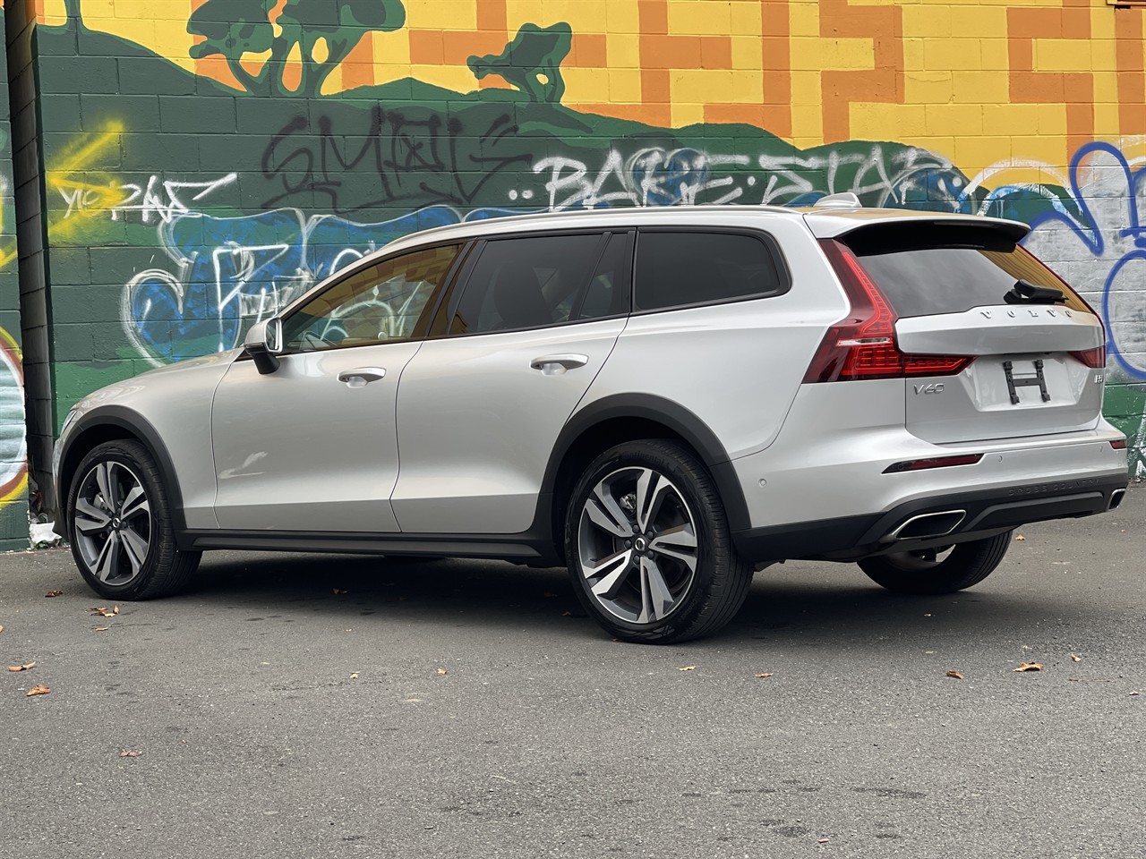 2022 Volvo V60