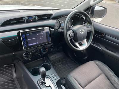 2017 Toyota Hilux - Thumbnail