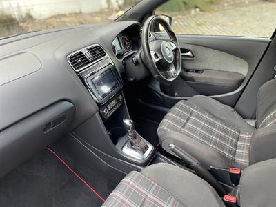 2012 Volkswagen Polo - Thumbnail