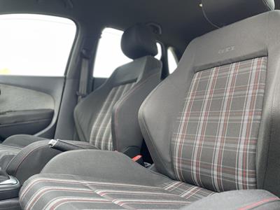 2012 Volkswagen Polo - Thumbnail